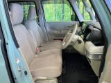 運転席シート廻りは使用感も少なく、良好な状態となっています。丁寧に使われていたことがよくわかりますね。