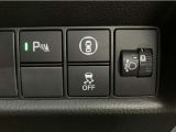 こちらのお車は、ホンダセンシングを装備しております!先進の安全運転支援機能で、さまざまなシーンで運転をサポートしてくれます!是非、ホンダセンシング装備車両をご検討ください!