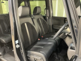 乗降がしやすい運転席。高さが調節できて小柄な方でも運転しやすいポジションをとることができます。