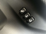 【運転席ポジションメモリー付パワーシート】ワンタッチで記憶させていたシートの前後・リクライニングはもちろん、シートリフターも備えます☆快適なドライブをお楽しみ下さい♪