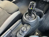 車両の詳細、ご質問につきましては、弊社営業スタッフまでお気軽にご連絡下さいませ。遠方のお客様には実車の詳細画像送信も承ります。お客様からのお問合せをお待ち致しております。