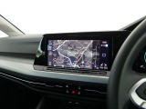 10インチ大型タッチスクリーンを採用したナビはVW通信機能WECONNECTと連動してスマートフォンの画面え表示することが可能です。