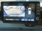 車庫入れ・駐車を安心サポート!バックカメラ装備です。