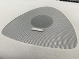 【BOSEサウンドシステム】メーカーオプションの高品位サウンドシステムを搭載。専用のチューニングが施された大小様々なスピーカーから良質なサウンドが奏でられ、臨場感あふれる音響空間を演出します。