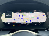 バーチャルコックピットでは、メーターやオーディオ操作、電話選択、地図の確認が可能。パネル内に高解像度の液晶ディスプレイを配置しております。
