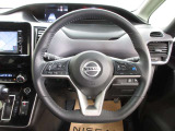 運転が楽しくなる明るく開放的な運転席まわりです。