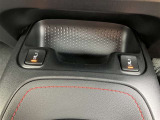 冬期に嬉しいシートヒーターの操作スイッチです。