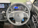 【純正革巻きステアリング】上質な革を使用することで、手にしっかり馴染みとても運転しやすいハンドルです♪