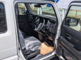 【運転席】運転もしやすい広々空間!