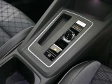 テクノロジーPKG 純正ナビ バックカメラ 障害物センサー デジタルメーター carplay対応 18インチAW IQ.LEDヘッドライト ACC トラベルアシスト ドライブレコーダー 禁煙 1オナ