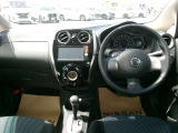 操作しやすい運転席廻り!操作パネルも使いやすい!!ドライブが楽しくなります!