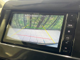 【バックカメラ】駐車時に後方がリアルタイム映像で確認できます。大型商業施設や立体駐車場での駐車時や、夜間のバック時に大活躍!運転スキルに関わらず、今や必須となった装備のひとつです!