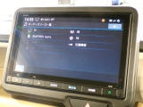 CD、DVD、Bluetooth、AM、FM、AUX、スマートフォン接続ができます。