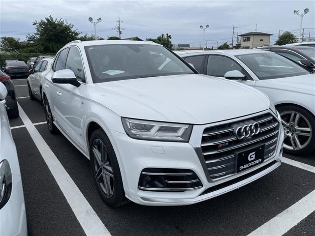 アウディ SQ5 