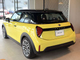 かわいいテールのデザインはほかの車にはない魅力があります。ひと目で&ldquo;MINI&rdquo;とわかるデザインはアナタを虜にしてしまうかもしれません