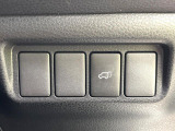 【パワーバックドア】スマートキーや運転席のボタンを押すだけでリアゲートが自動で開閉します!荷物を持っている時や、高い位置にあるバックドアを閉める際に便利な機能です♪