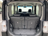 普段のお買い物や通勤、送迎等に十分な荷室スペースを確保しております。セカンドシートを倒すと、大きな荷物の積載も可能です♪