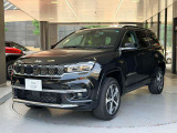 Jeepらしい力強さを残しながらもスタイリッシュで大人数でも乗りやすい7人乗りSUV