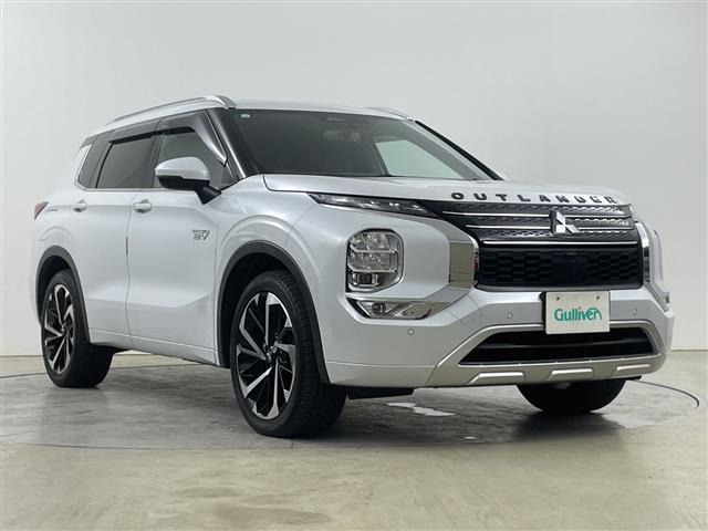 アウトランダー PHEV 2.4 P 4WD 本革シート