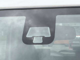 【三菱e-Assist】走行中に前方の車両等を認識し、衝突しそうな時は警報とブレーキで衝突回避と被害軽減をアシスト。より安全にドライブをお楽しみいただけます。