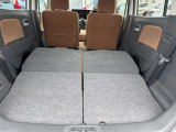 【シートアレンジ】多彩なシートアレンジが可能で、乗車人数や荷物の量に応じて自在にレイアウト変更ができます。日常使いからレジャーまで幅広いシーンに対応します。