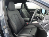 Audi車はどの車種も全てレザーハンドルです。そこにはAudiのこだわりがあり質感の高いレザーでしっかりと手に馴染み、高級感を演出します。