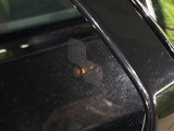 ブラインドスポットモニター ドライバーの死角に他の車を検知すると、ドアミラーの小さな警告灯が点灯。安全に車線を変更できます。ステアリングホイールを制御して衝突を回避するアシストをします。
