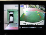 アラウンドビューモニターで車庫入れも空から見ている様に駐車できラクラクです。
