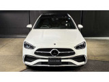 メルセデス・ベンツはドイツ本国シュツットガルト近郊でのメルセデス自車が関わった重大事故を、40年以上に亘って調査しています。エアバッグやシートベルトテンショナーは、この調査の結果生み出されました。