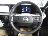 運転が楽しくなる明るく開放的な運転席まわりです。