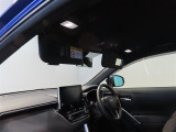 運転席と助手席のサンバイザーにはバニティーミラーが付いてます!照明も付いているので夜間も便利です!