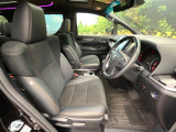運転席シート廻りは使用感も少なく、良好な状態となっています。丁寧に使われていたことがよくわかりますね。