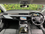 Audiのインテリアはエクステリア同様、優れたデザイン性とクオリティ、そして機能性を兼ね備えております。
