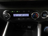 車内の温度管理に便利なオートエアコン☆