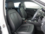 Audi車はどの車種も全てレザーハンドルです。そこにはAudiのこだわりがあり質感の高いレザーでしっかりと手に馴染み、高級感を演出します。