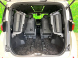 【パワーバックドア】スマートキーや運転席のボタンを押すだけでリアゲートが自動で開閉します!荷物を持っている時や、高い位置にあるバックドアを閉める際に便利な機能です♪