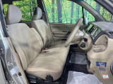運転席シート廻りは使用感も少なく、良好な状態となっています。前オーナー様が丁寧に使っていたことがよくわかりますね。