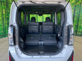 普段のお買い物や通勤、送迎等に十分な荷室スペースを確保しております。セカンドシートを倒すと、大きな荷物の積載も可能です♪