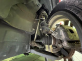お車を安心してお乗りいただく為には、足回りの定期点検が欠かせません。サービスサポート(有償保証)では無料点検もご提供しており、安心のカーライフをお過ごしいただけるサポート体制が整っています。