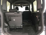 開口部の広いラゲージスペースは、ゴルフバックなどの荷物もラクラク積み込めます。