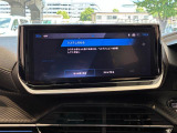 Apple CarPlay、Android Auto 対応。スマホを接続するとタッチスクリーン上でマップ、通話、メッセージ、ミュージックなどのアプリをスマホ同様に操作できるミラースクリーン機能搭載