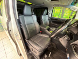 運転席シート廻りは使用感も少なく、良好な状態となっています。丁寧に使われていたことがよくわかりますね。