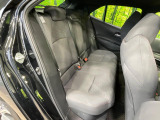 コンパクトカーですが、セカンドシートは十分な広さがあり快適にお乗りいただけます♪シートを倒して大きな荷物を積んだりと、用途の幅が広い1台です。