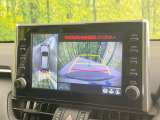 【パノラミックビューモニター】専用のカメラにより、上から見下ろしたような視点で360度クルマの周囲を確認することができます☆死角部分も確認しやすく、狭い場所での切り返しや駐車もスムーズに行えます。