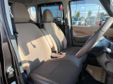 お車の販売と共に、自動車保険もご紹介しております。 弊社取り扱い会社と同じであれば日産独自のサービスもあります。