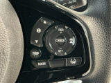 【アダプティブ・クルーズ・コントロール】予め設定した車速内でクルマが自動的に加減速。 前走車との適切な車間距離を維持しながら追従走行し、高速道路でのドライバーの疲労を軽減してくれる嬉しい機能付♪