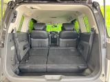 後席を格納すると、これだけの広さが!シーンに合わせたシートアレンジで、大きな荷物も積むことが出来ます♪