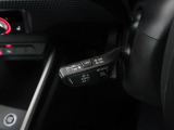 アダプティブクルーズコントロール機能搭載。前方の車両の速度に合わせて車間距離を一定に保ち、自動的にアクセル・ブレーキを調整します。
