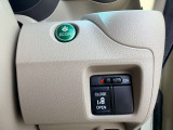 気になるお車がありましたら右の電話番号から直接お店にお問い合わせください。支払方法から車両情報、状態までなんでもご説明させて頂きます。スタッフ一同ご連絡お待ちしております。