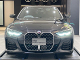 【キドニーグリル】BMWの代名詞。一目見ただけでBMWであると認識できる確固たるアイコンとして存在感を放ちます。キドニーグリルは80年以上続く伝統の形でございます。変わらないこだわりのデザインです
